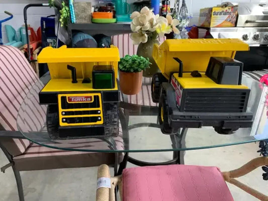 Vintage Metal Tonka Trucks - Set of 2