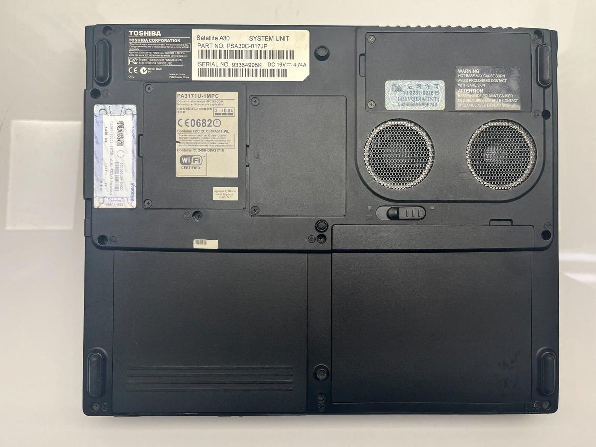 Toshiba Satellite A30 Pentium 4 rétro POUR PIÈCES détachées