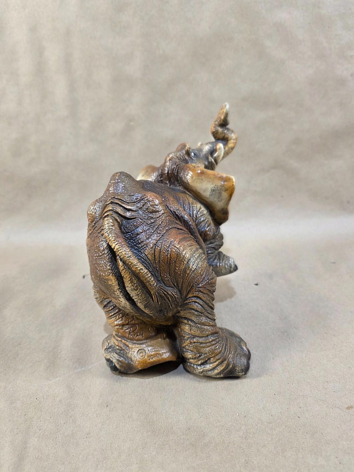 VINTAGE ELEPHANT BEASTIES OF THE KINGDOM FIGURINE"ELGIN" TRUNKUP JOHN RAYA 1988