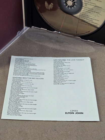 Simply Best Elton John: Deluxe Golden Personal Album featuring Chinese text CD