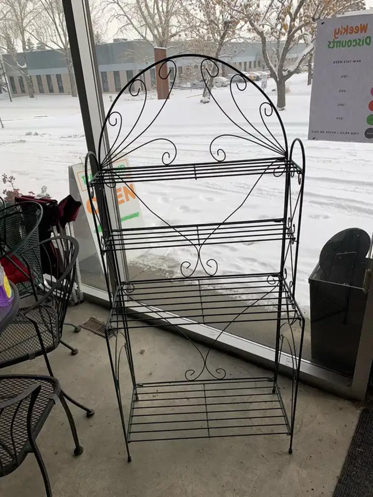 Metal Wire Plant Stand