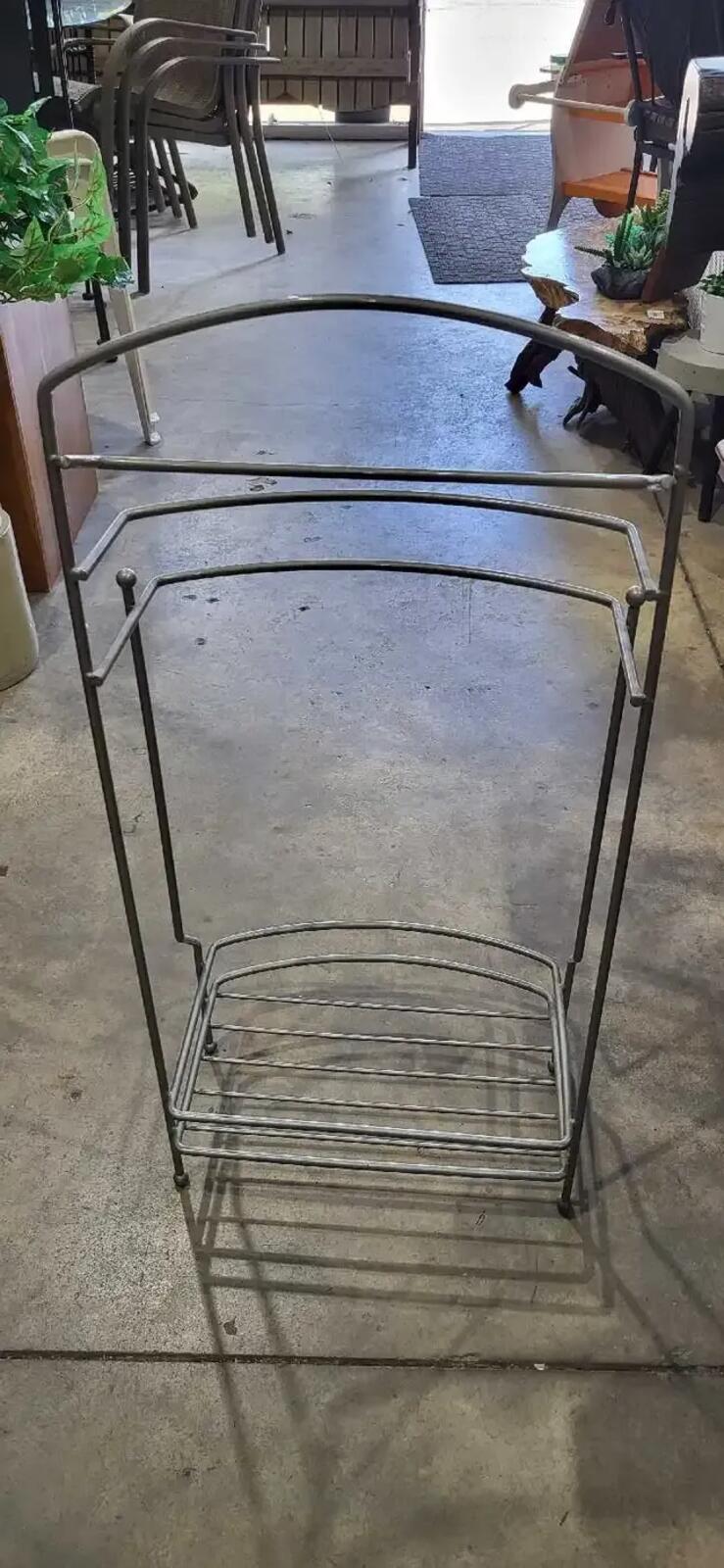 Mid-century Modern Metal Towel Rack