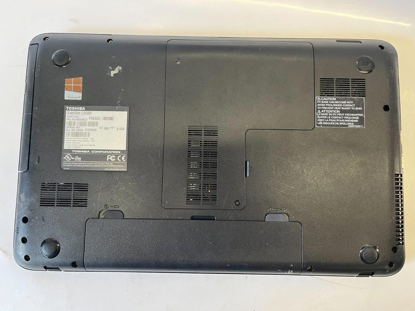 Toshiba Satellite L850D AMD A8 Bad Screen FOR PARTS