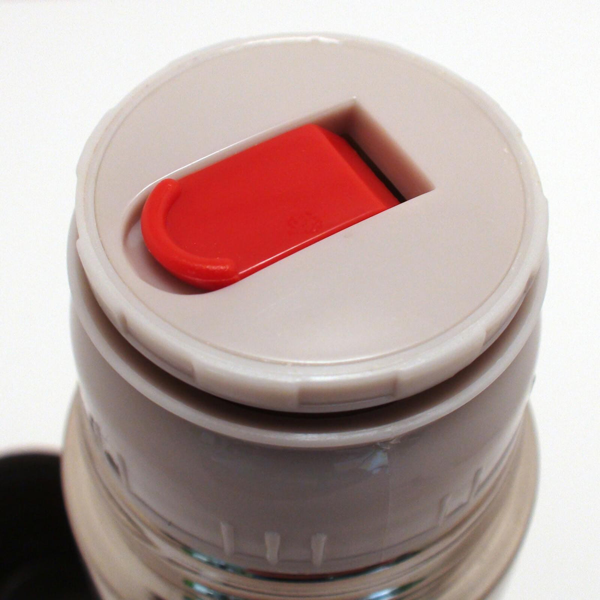 Lifestyle by Thermos Silver With Cup Lid