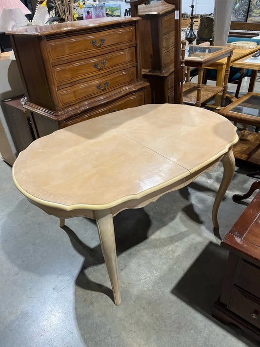 Oval dining Table