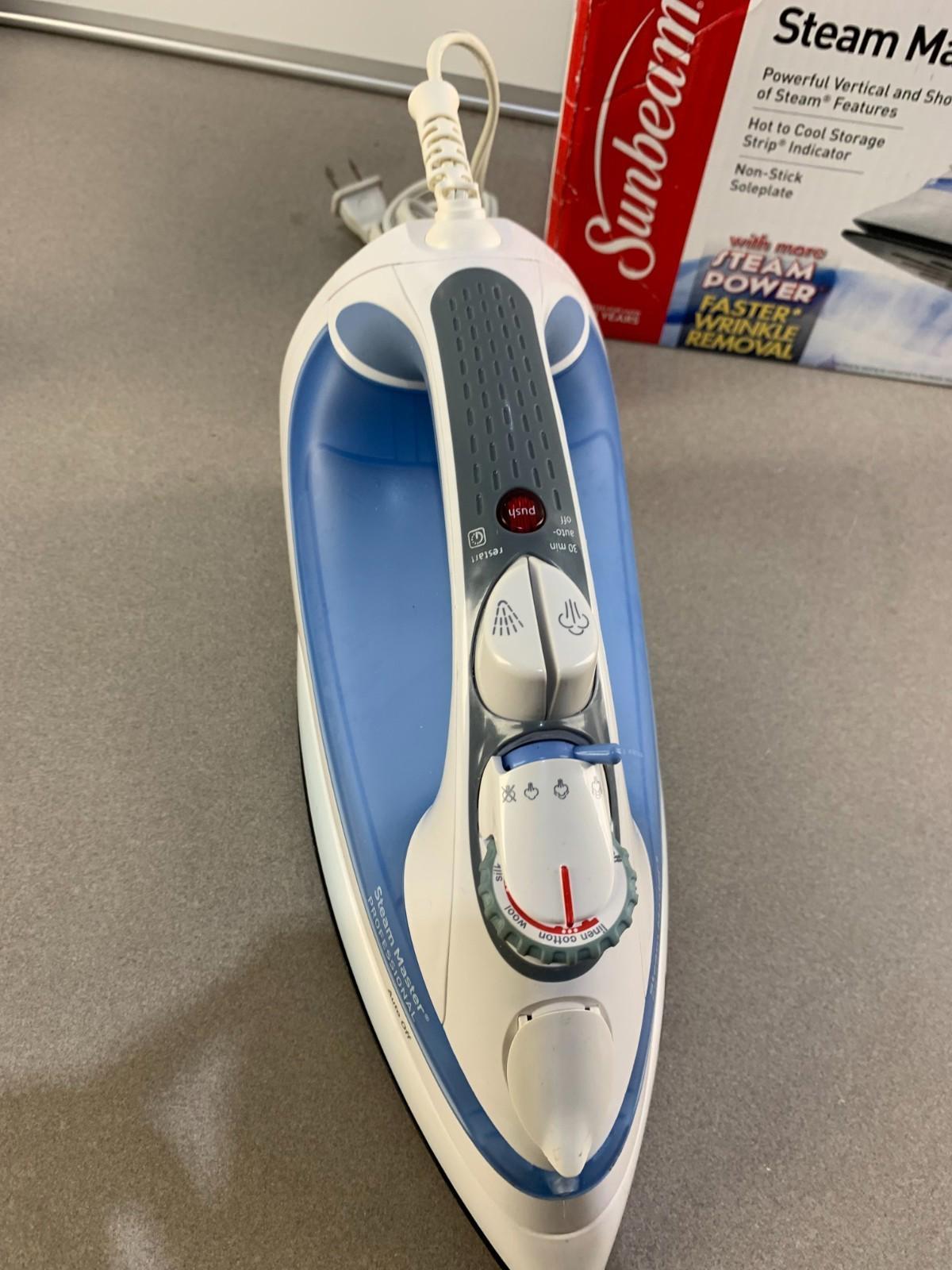 Sunbeam Steam Master Iron 4229 With Original box