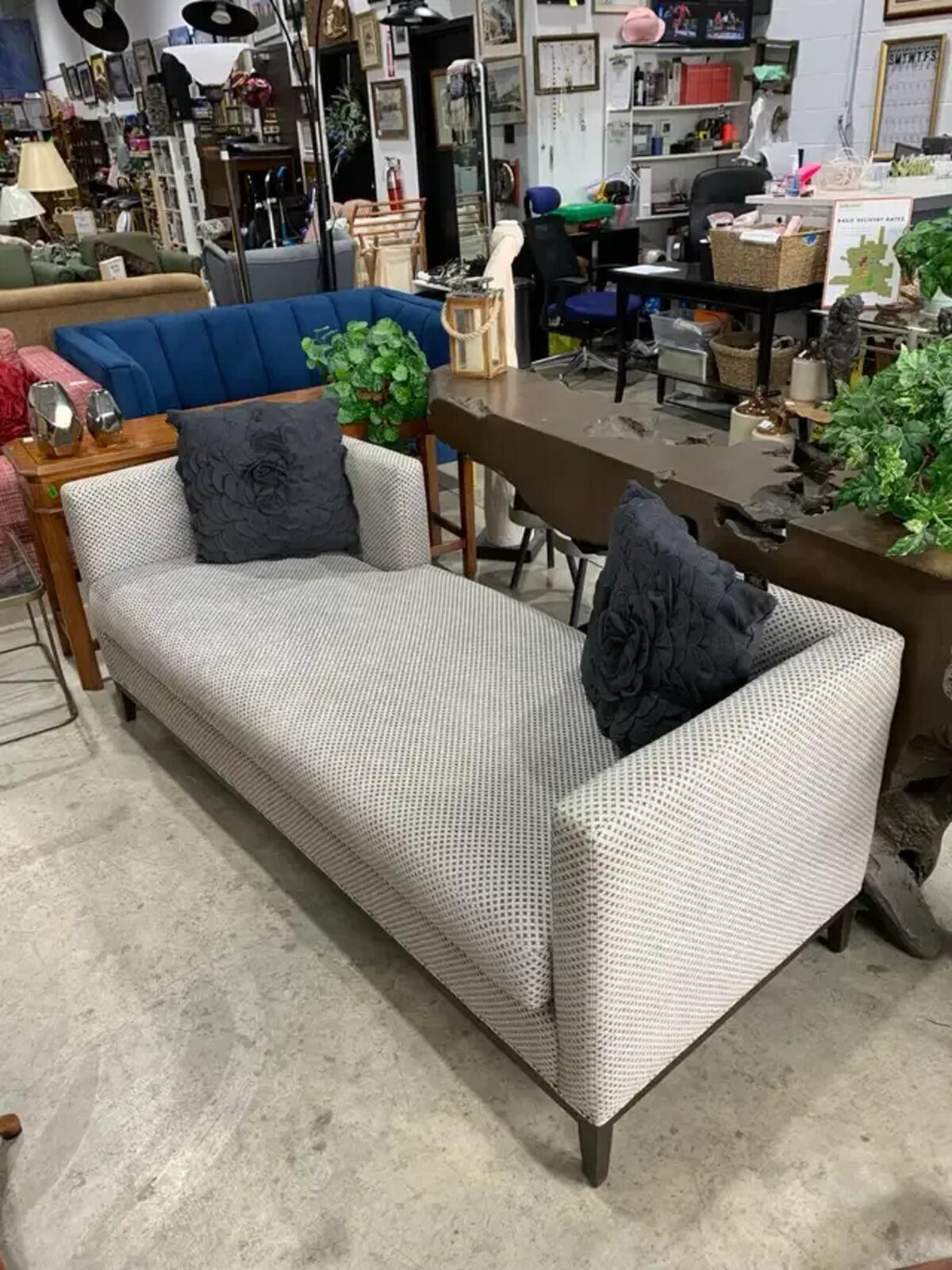 Grey Upholsterd Gresham House Daybed