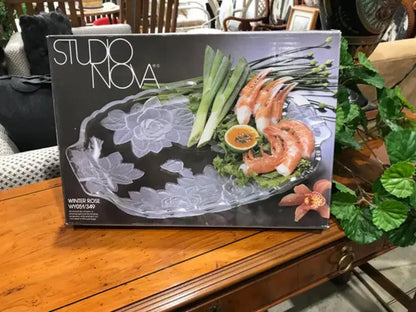 Studio Nova Winter Rose Serving plate