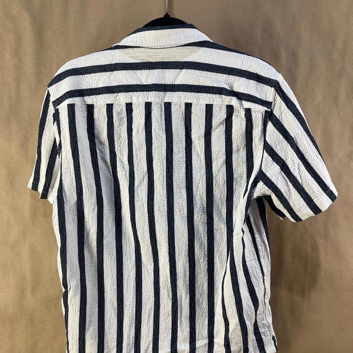 Club Monaco Blue & White Striped Casual Shirt (Men’s Size M)