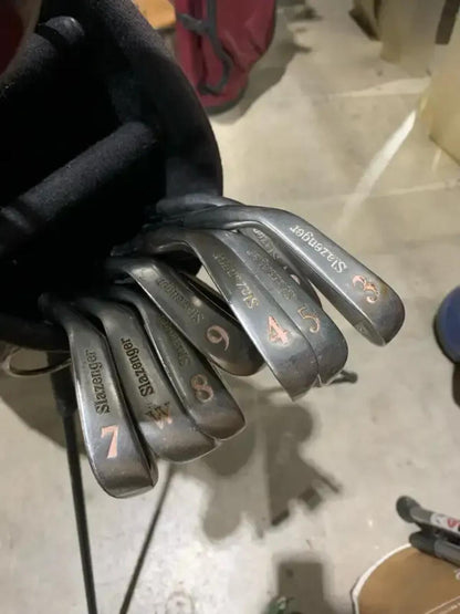 Golden Bear Golf Caddy and Club Set