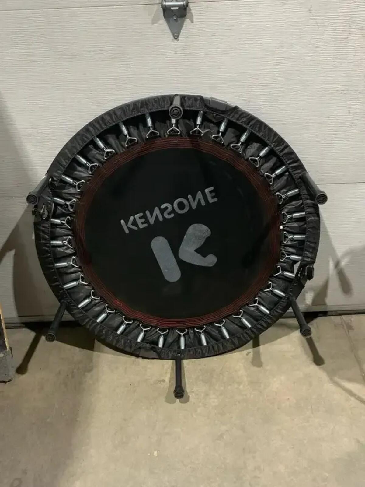 Kensone Trampoline