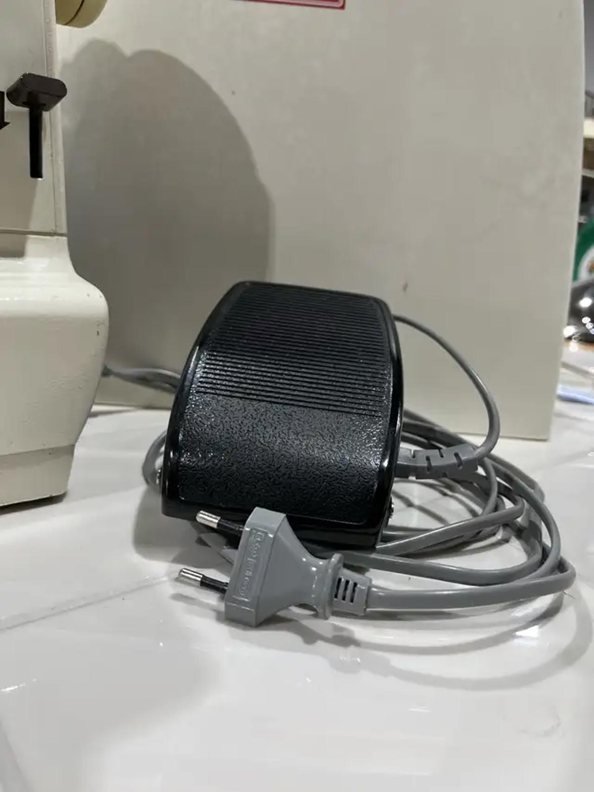 Metal Brother Sewing Machine
