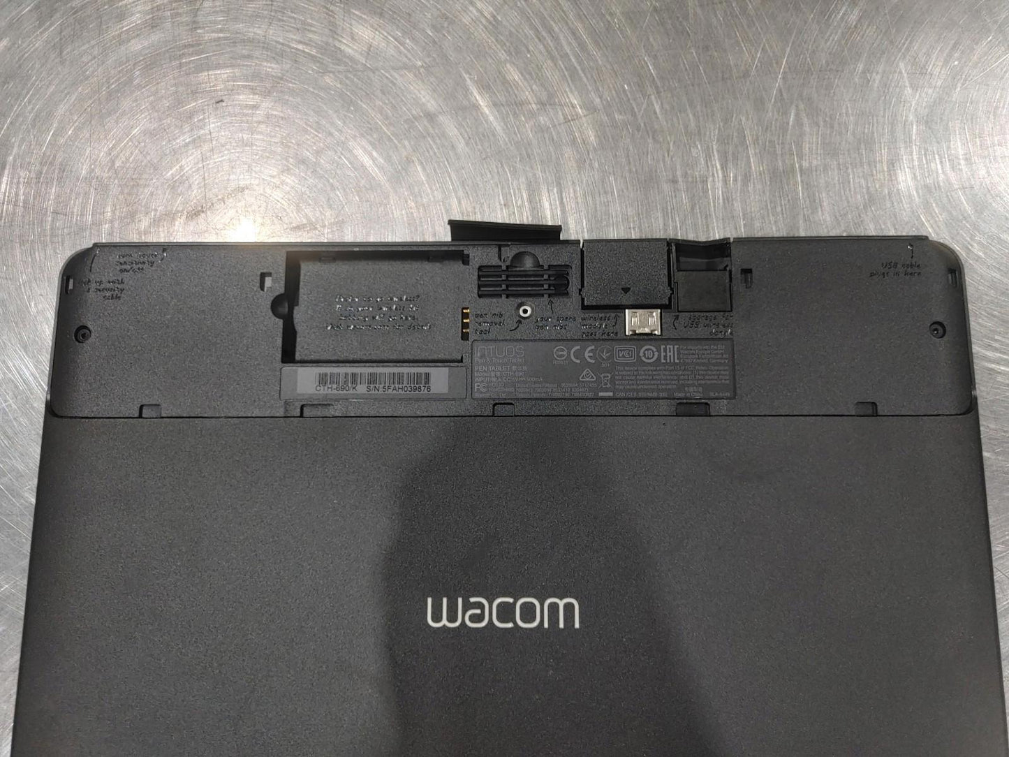 Good Condition INTUOS Wacom Pen & Touch Tablet CTH-690 Black Tested Working