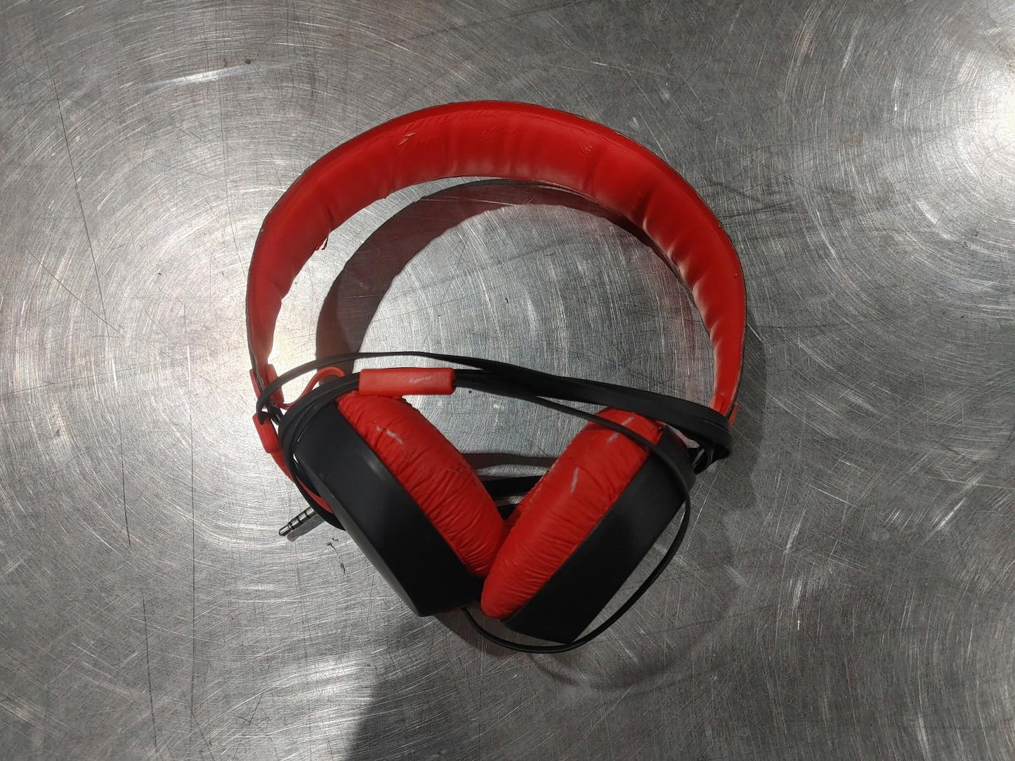 Red/Black Wired On-Ear Headphones with Microphone 3.5mm plug TestedWorking- Fair