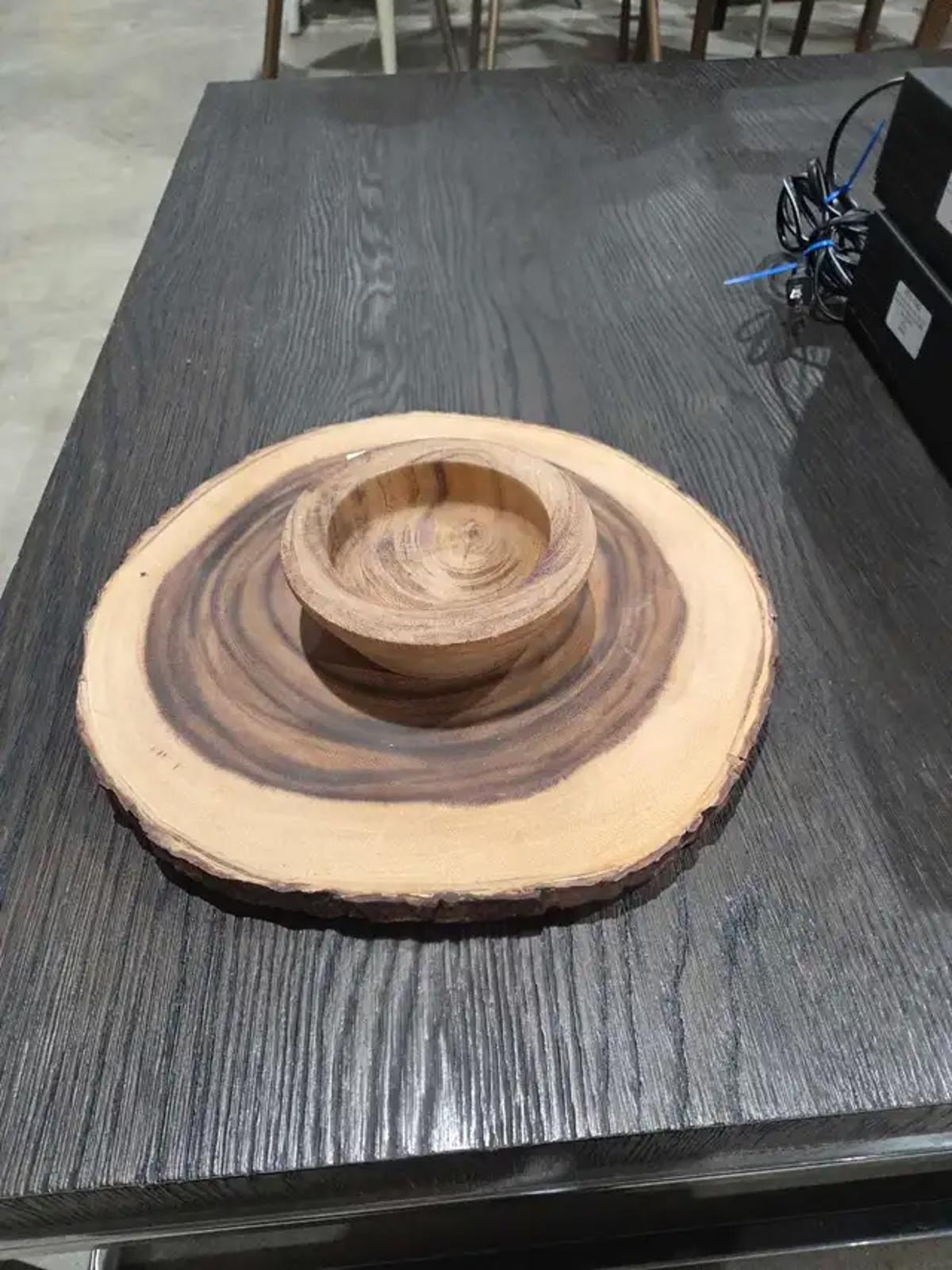 Wood Chip & Bowl 14" Serving Set