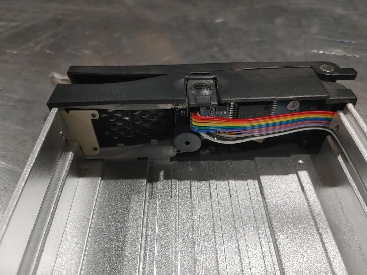 Good Condition LanTec SATA Server 3.5in HDD Drive Caddy 200024 Rev 1.8 Untested