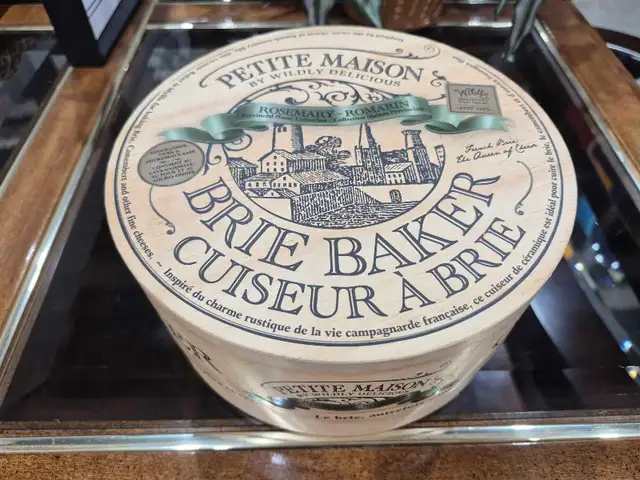 Petite Maison Brie Baker