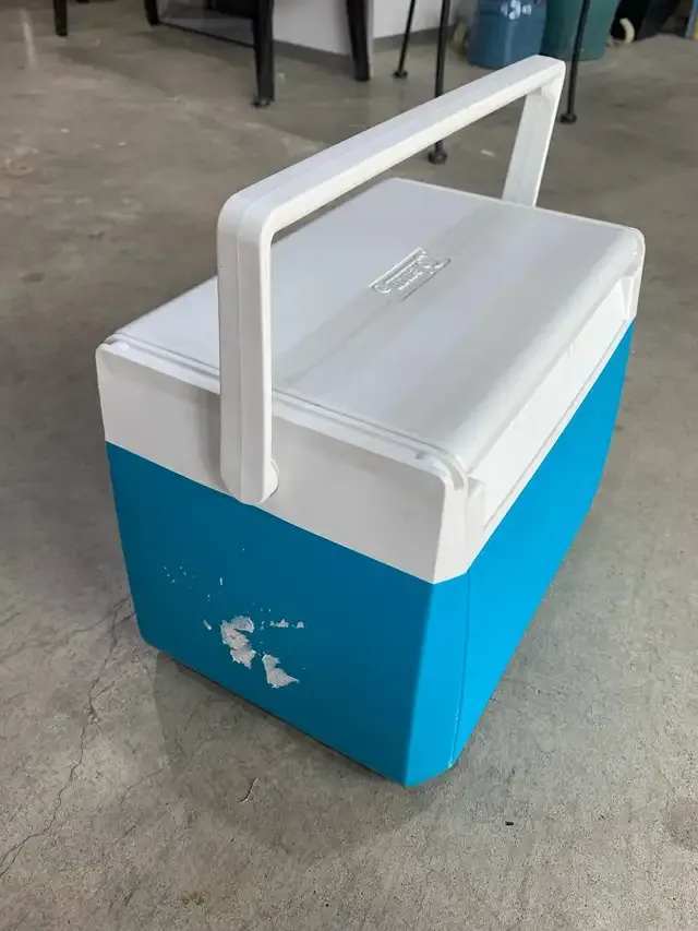 Coleman Zenith 10 Portable Cooler - Blue and White, Compact Size