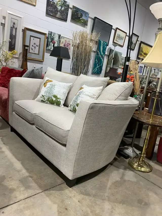 Bespoke Stylus Upton Loveseat