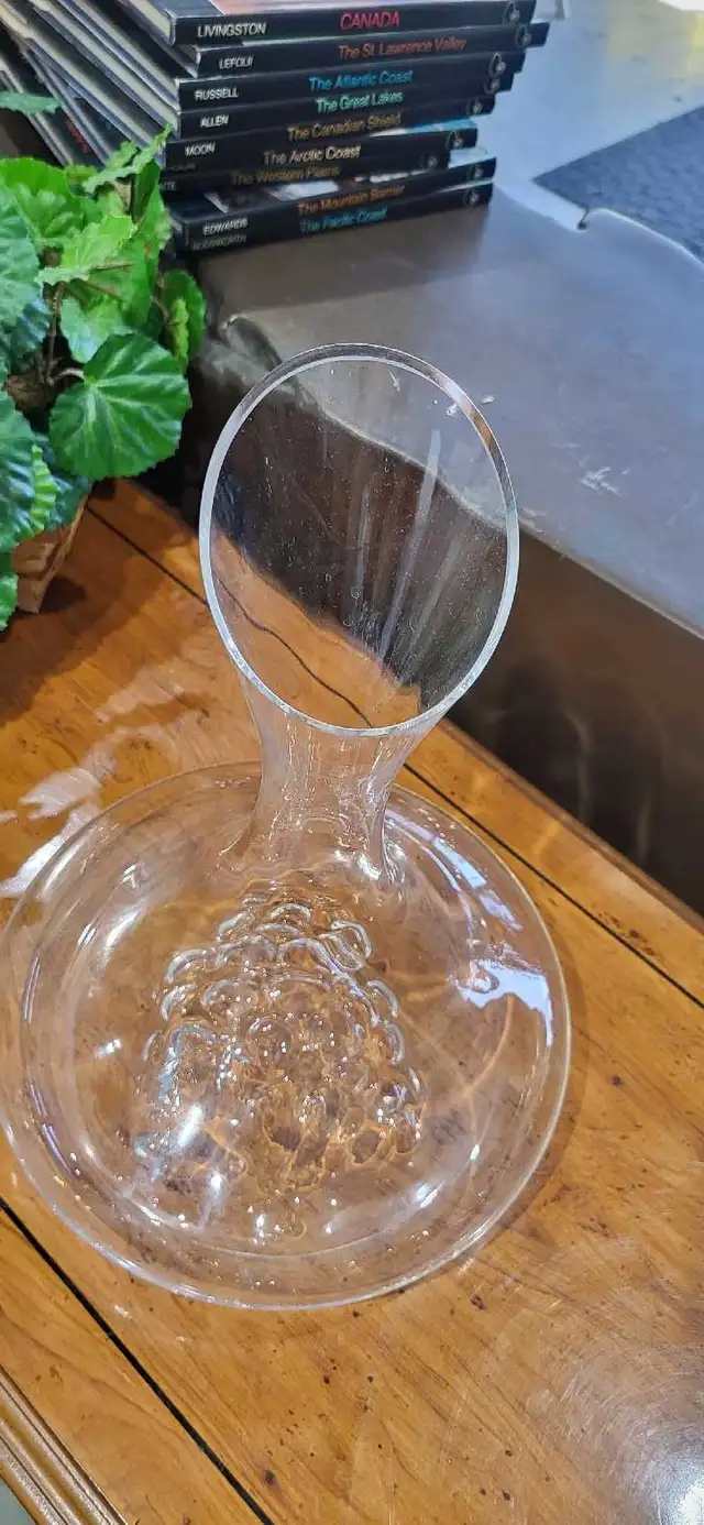 Crystal Wine Decanter with Grape Motif