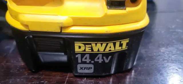 DeWalt DC930 14.4V Cordless Drill With Charger - Tested