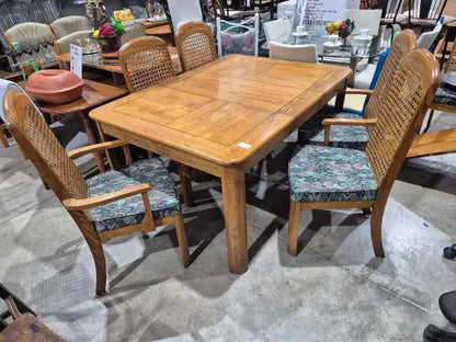 Oak Dining Table and 6 Chairs Set - House of Braemore