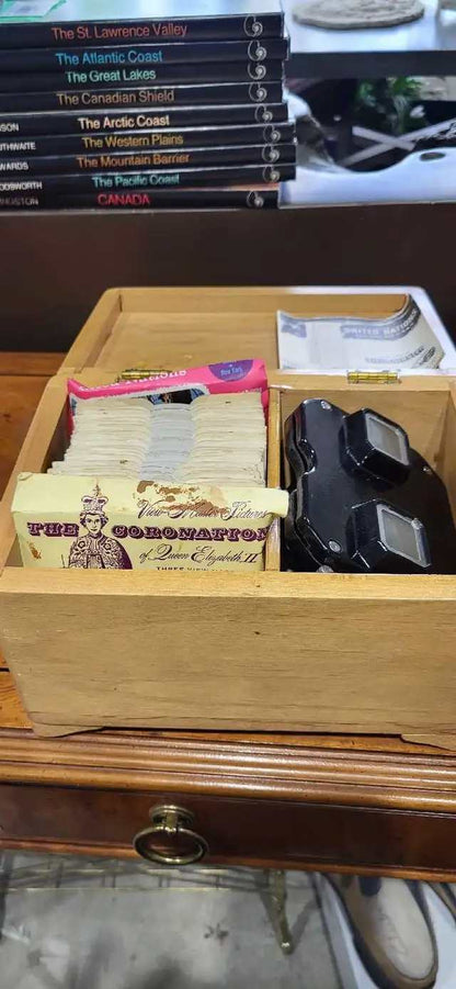 View-Master Stereoscope Viewer and Vintage Reels