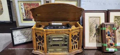 Curtis RCD820 Vintage Style Music Center - Fully Functional