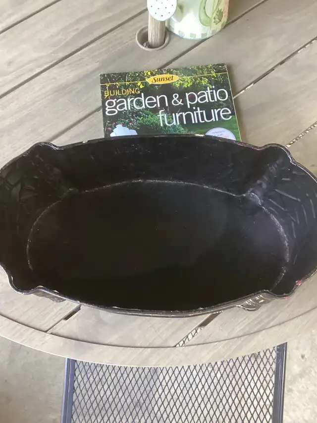Metal Decorative Planter