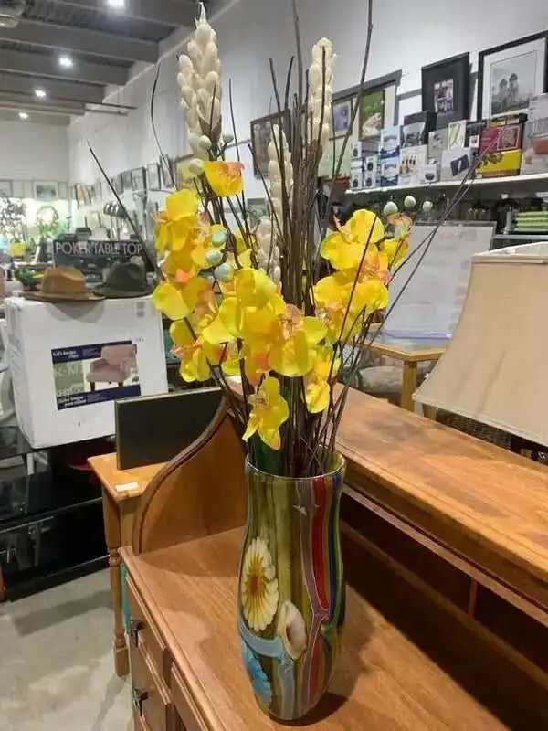 Murano Primary Colour Artvase with Flowers