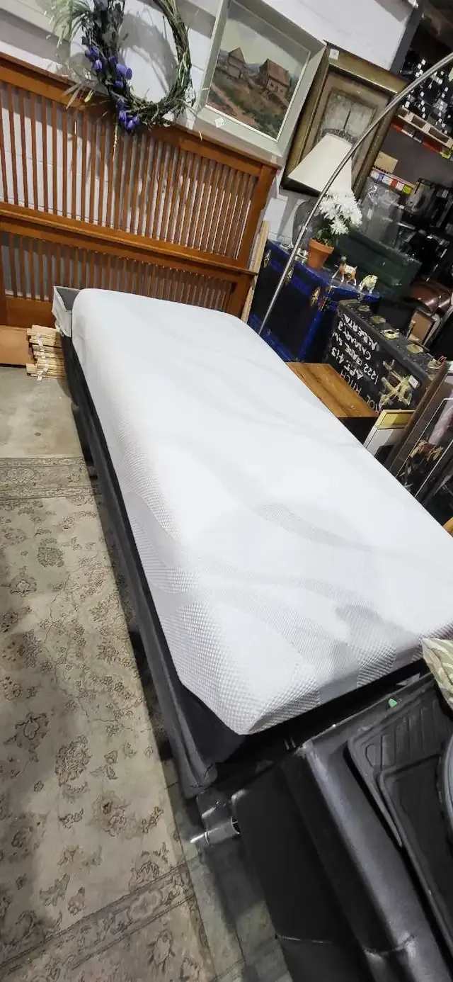 Tempur-Pedic ProAlign Hybrid Mattress and adjustable base
