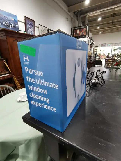 HUTT W8 Window Cleaning Robot - NEW