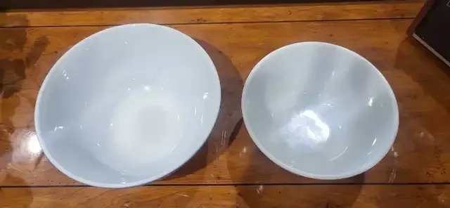 Pyrex Colonial Mist Mixing Bowls - 2 Piece