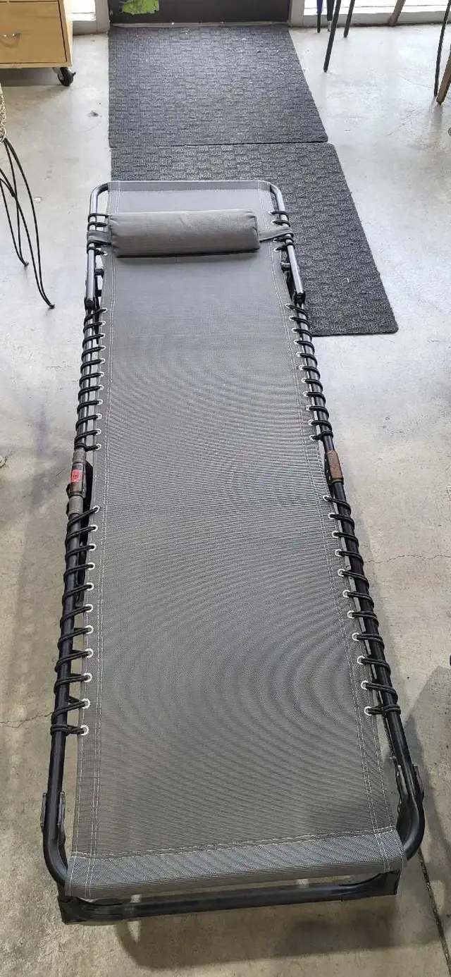 Veikous Outdoor Chaise Lounge