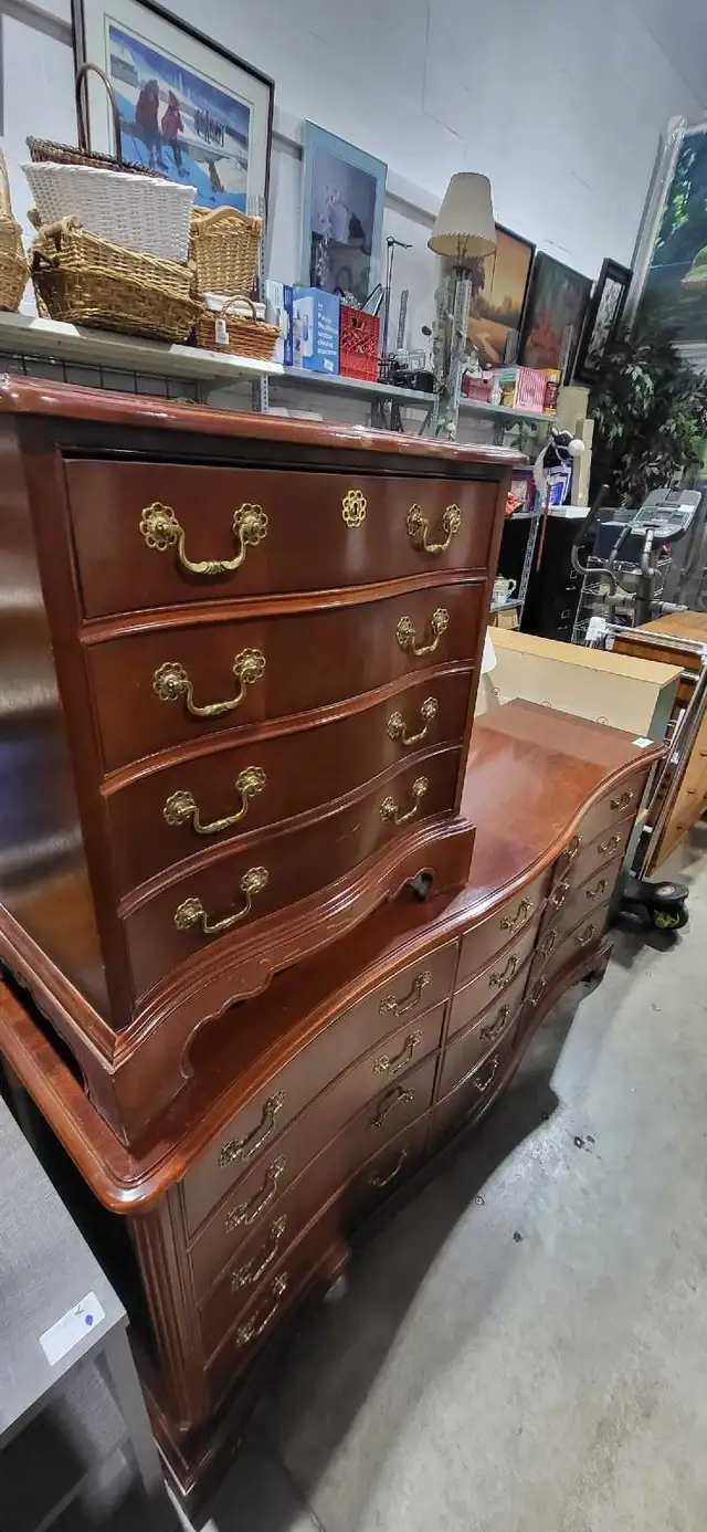 Lexington Dresser and Chest Set - Mahogany