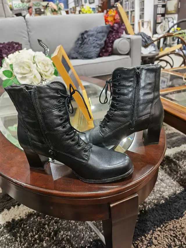 Christian Franchet Boots