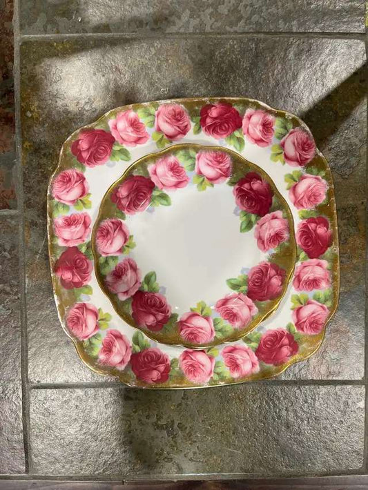 Royal Albert Old English Rose Plate Set