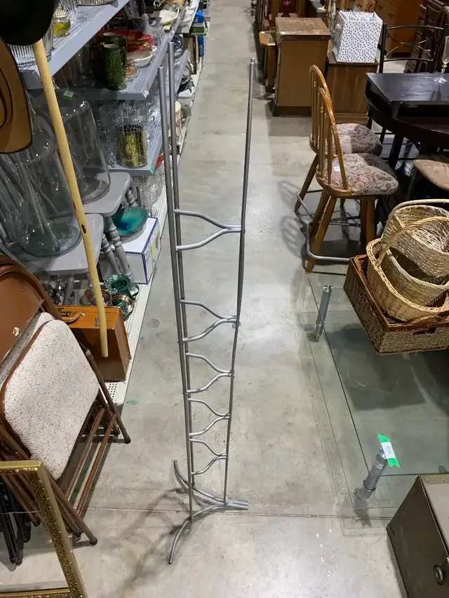 5ft 2000s Wobbly Metal CD Tower