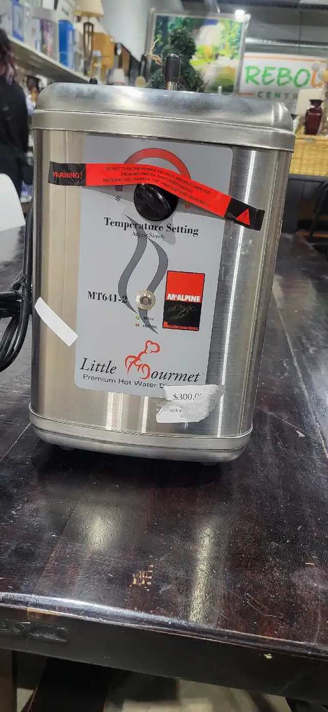 Mountain Plumbing Little Gourmet Hot Water Dispenser