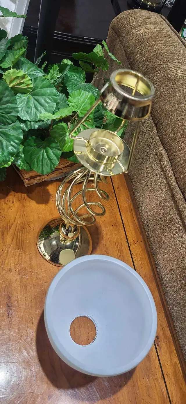 PartyLite Gold Tone Tealight Table Lamp