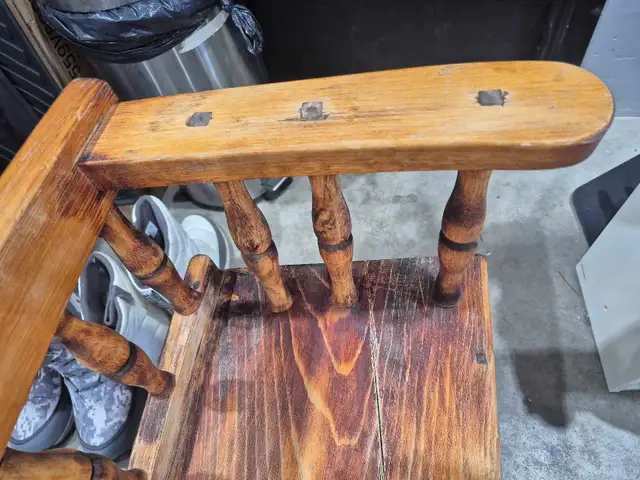 Solid Wood Spindle Bench
