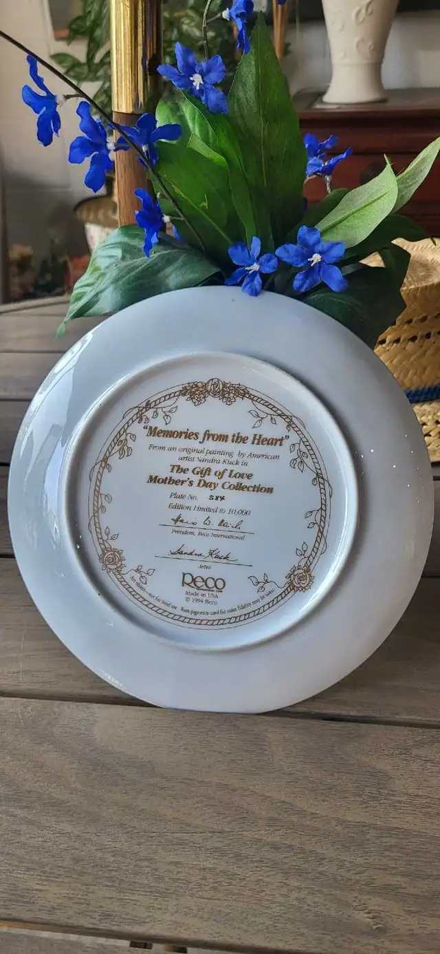 Reco Memories from the Heart Collector Plate