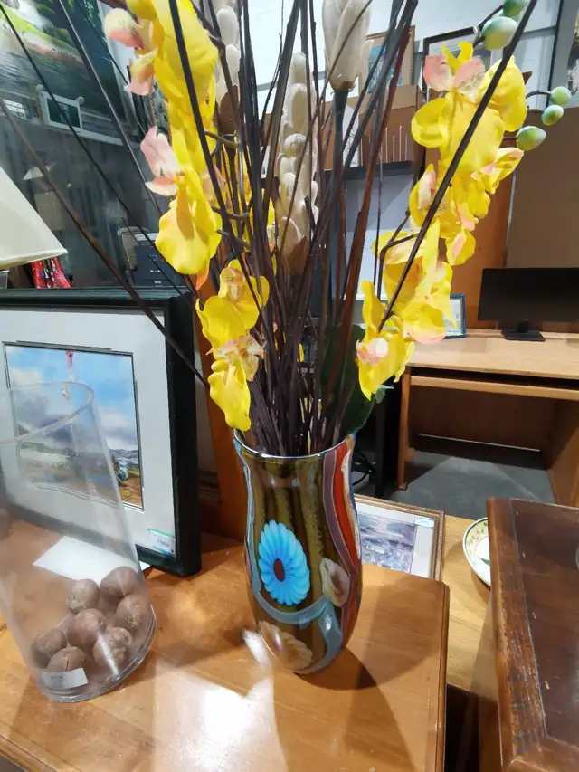 Antique multicolored Murano art vase - flowers included