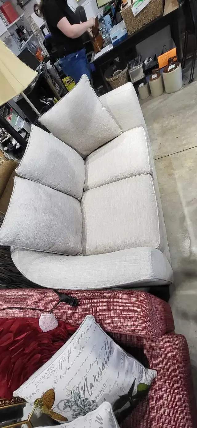 Modern Grey Loveseat Cream - Stylus custom Furniture
