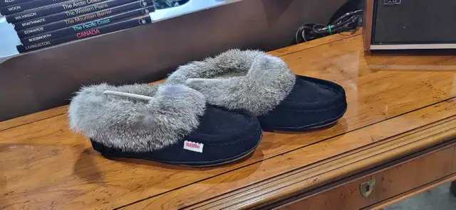 SoftMoc Slippers Black Size 7M