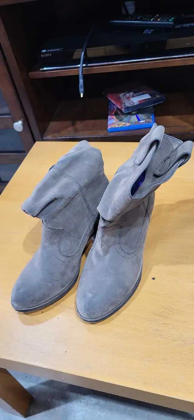 Rocket Dog Sherrff Boots - Suede Size 8