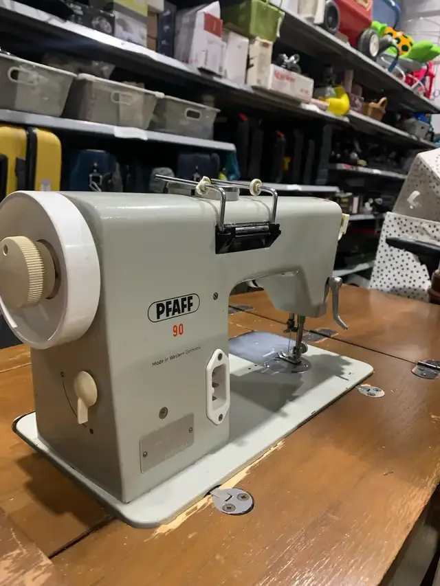 VintagePfaff 90 Sewing Machine Table - untested