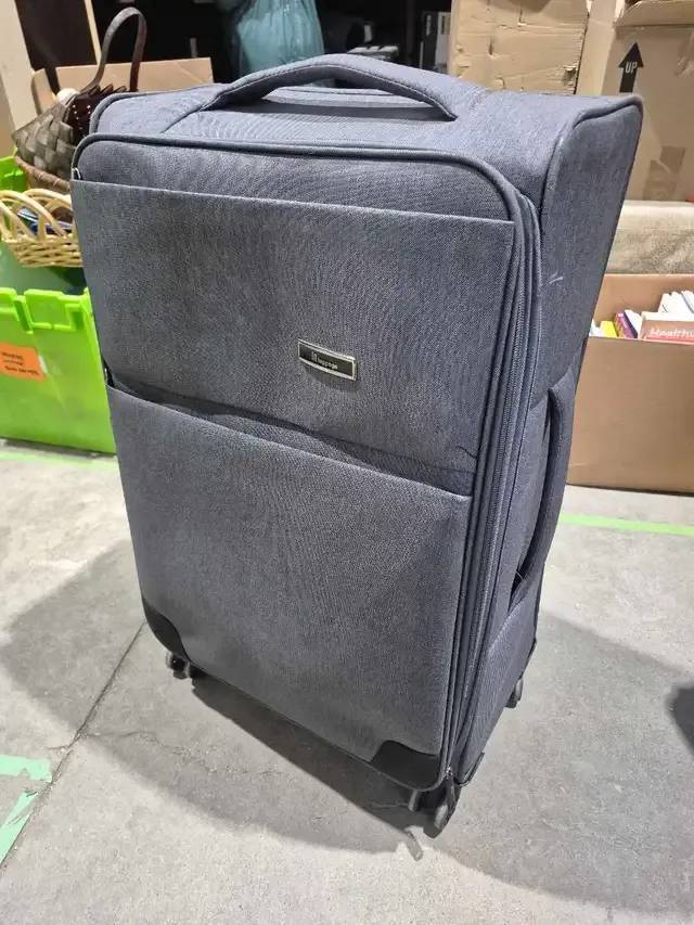 Grey It Luggage Suitcase Set