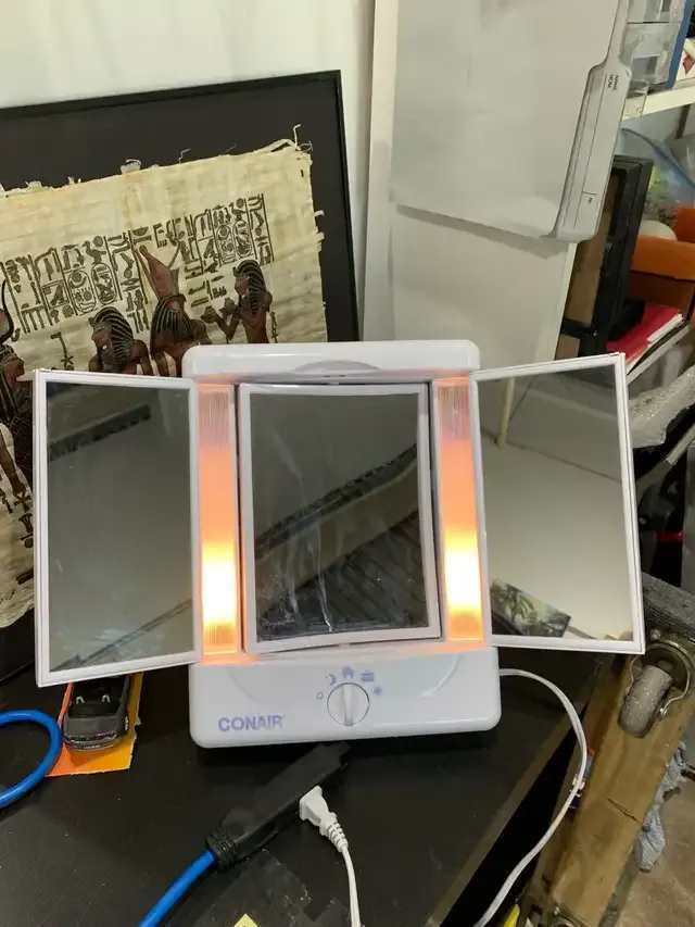 Conair Light Up Makeup Mirror - tested