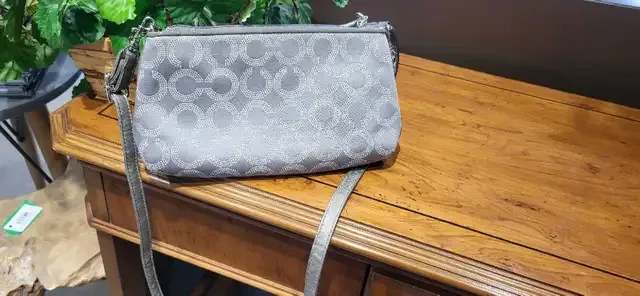 Early 2000s Coach Madison Dotted Op Art Signature Gray wristlet